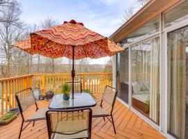 Monroe Home Near LEGOland and State Parks!, hotel din Monroe