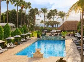 Kimpton Surfcomber Hotel by IHG