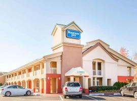 Rodeway Inn Mount Laurel Hwy 73, hotel poblíž South Jersey Regional Airport - LLY, Ramblewood