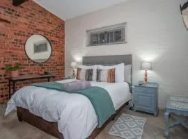 Bushbaby Cottage in Hartbeespoort