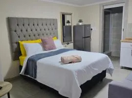 Peshline Guest House Unit 0