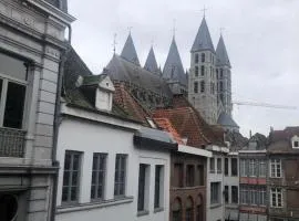 Artistically Designed Room Tournai