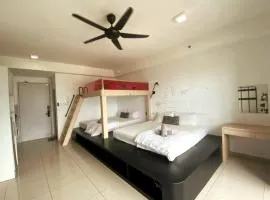 Spacious i-City Studio home 3 Beds by Nuriman