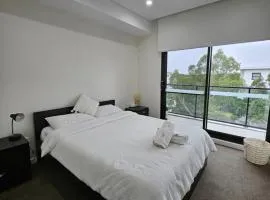 Rouse Hills TownCentre luxury accommodation