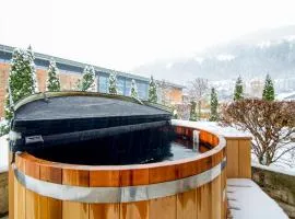 Lodge 1, Hot Tub And Bbq