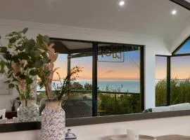 Waterfront Family Retreat Wood Fire Wknd Market