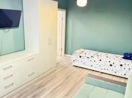3 room с видом на горы возле Мега Парка Арбат