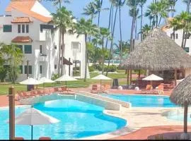 Stanza Mare Ocean View huge Pool Beach Front