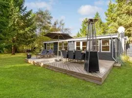 Three-Bedroom Holiday Home In Vaggerlose