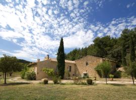 La Ferme Des Belugues, hotelli, jossa on uima-allas kohteessa Le Barroux