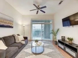 Prestige Retreat with Wi-Fi, Pool, Parking, Pets Ok