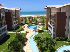Aquiraz में, होटल GranSol, Terreo, Pé na areia, 03 qtos, 08 adultos e 02 crianças, a 600m do B PARK