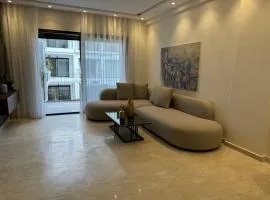36 Studio luxueux corniche 5 min