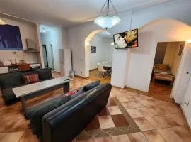 Authentic Belgrade Centre Apartment #3, Four Bedrooms and Two full Bathrooms