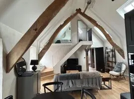 2 Cruck Cottage, Cowbridge