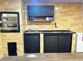 Casa de um cômodo tudo novo no boqueirão praia grande