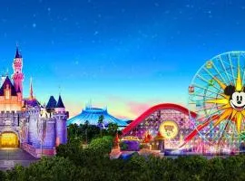 Disney Ca Adventure 5 mi Lt Saigon 3 2