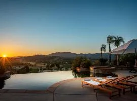 Vineyard View by Fieldtrip 8 Bd with Infinity Pool Hot Tub Games