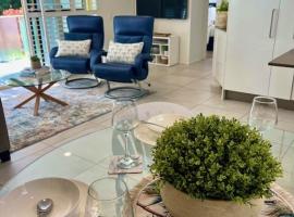 Coastal Luxe On Hastings St - 2 Bedroom, ξενοδοχείο σε Noosa Heads