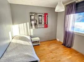 Viihtyisä huone