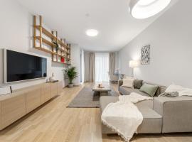 Cozy 55m2 Zverynas Retreat with Lodge, chalet de monta&ntilde;a en Vilna