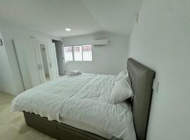 Piso 2, hotel in Humanes de Madrid