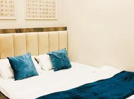 Suman paying guest house