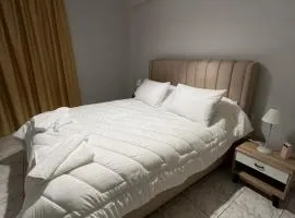 Linda's Apartment