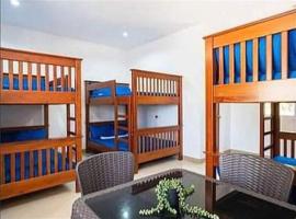 Breeze Resort Liwliwa Zambales, hotel i San Felipe