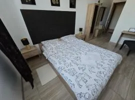 "Pod Basztą" Restauracja i Noclegi