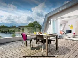 Willow Warbler - HM112 - Lower Mill Estate Penthouse Apartment with Spa Access