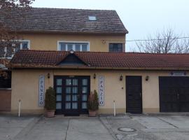 Zeke Szálláshely, hotel v destinaci Vác