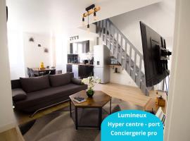 Triplex Lumineux &agrave; Cherbourg, hyper centre, 2 pas du Port & Vie Nocturne, Intendance Luxury Host, Luxushotel in Cherbourg-en-Cotentin