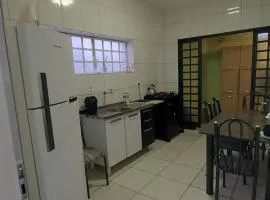 Casa térrea no centro ideal para famílias e trabalho