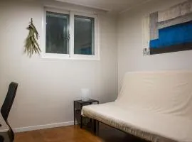 Nesthouse one room 4 min away from metro