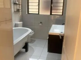 2 Bedroom Near Monte Casino