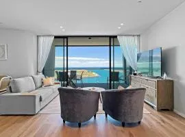 Waterfront Haven - Memorable Views