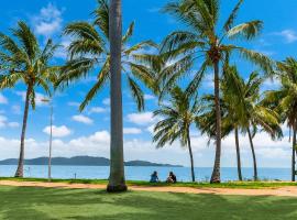 Waters Edge The Strand, hotel poblíž Letiště Townsville - TSV, Townsville