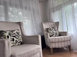 Charming 3 Bedroom Cottage Apartment in a Tudor-Style Home