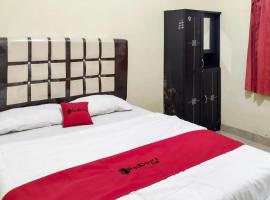 RedDoorz at Guesthouse Oemah Opa Metro Lampung, hotel din Metro