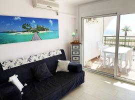 AwayDays Bonito Apt con Vistas a Bah&iacute;a de Rosas, hotel a Empuriabrava