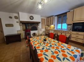 Maison individuelle près de la Châtre, jardin privé, jacuzzi - FR-1-591-629, ξενοδοχείο σε La Berthenoux