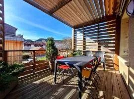 Bel appart au centre avec terrasse et parking - FR-1-589-674