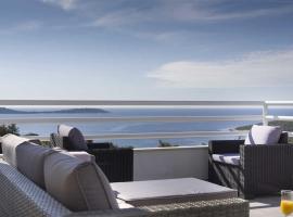 Villa Whispering Bay, Hotel in Voluja