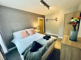 New Road Apartment - 2 Bedrooms - Sleeps 3