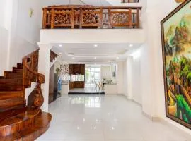 Homestay Bãi Sau - 5 phòng ngủ - 30 Võ Thị Sáu - Free karaoke、ブンタウのコテージ
