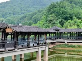 HUALUXE Chongqing Science Hall