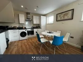 Three Bedroom Townhouse with Parking