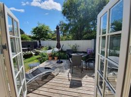 Well Design apartment in Rønne, hotel i Rønne