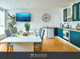 Ironbridge Townhouse with Roof Terrace and Parking